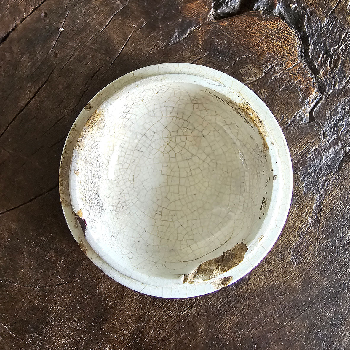 An Edwardian A Boots Cold Cream Pot. Lovely crazing to the glazes surface. Marked 'TOO GOOD - PATENT - LONDON'. - SHOP NOW -Intovintage.co.uk