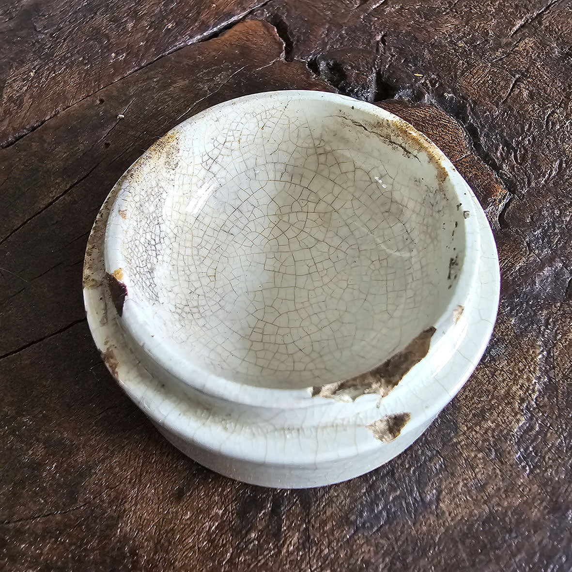 An Edwardian A Boots Cold Cream Pot. Lovely crazing to the glazes surface. Marked 'TOO GOOD - PATENT - LONDON'. - SHOP NOW -Intovintage.co.uk
