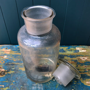 Nice and chunky, wide stoppered late Victorian Apothecary Bottle. Marked '300' on the base. No chips - SHOP NOW - www.intovintage.co.uk