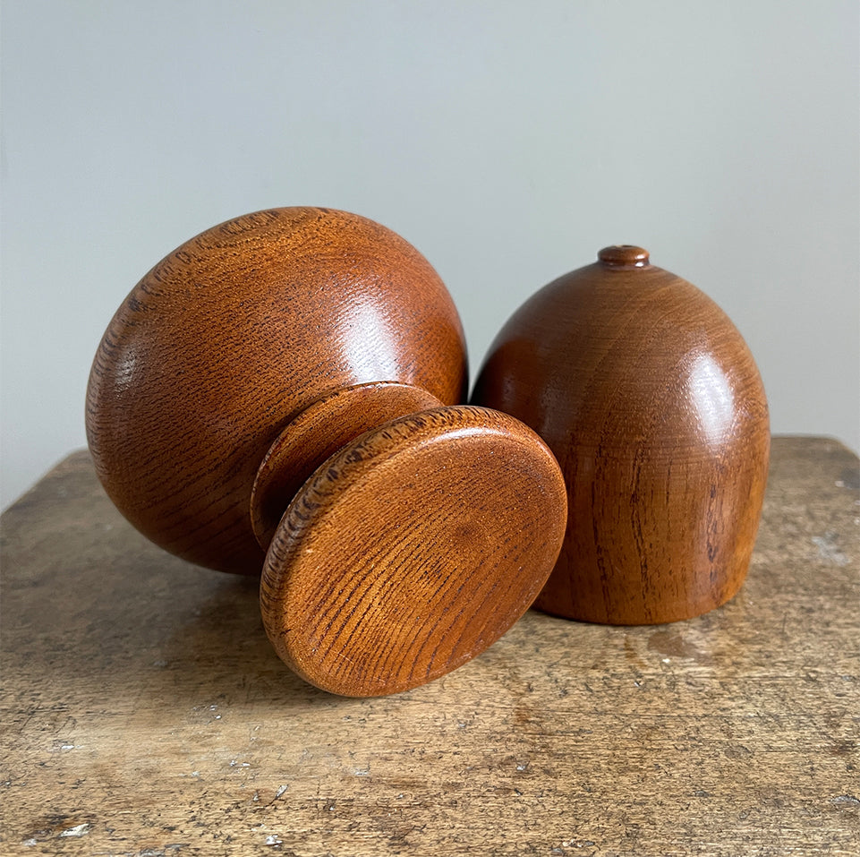 An Oak Treen Acorn String Dispenser. Expertly turned with a nice snug fit on the lid. Extremely tactile and very useful! - SHOP NOW - www.intovintage.co.uk