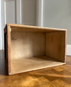 A 1950s Players Airman's Cigarettes Delivery Crate in excellent condition. With the Player's Airman logo to the main sides panels and the Player's Navy Cut logo on one of the end panels. The opposite end has the original delivery label still stuck to it. Great for general storage or a cool log box for beside the fire - SHOP NOW - www.intovintage.co.uk