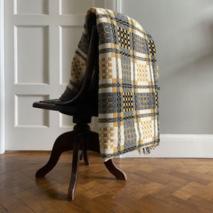 A Vintage Pure Wool Welsh Tapestry Blanket