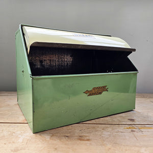 A Vintage Green Arrow bread bin in a fab duck egg green and cream combo, and still having its 'BREAD' and 'Green Arrow' water slide stickers to the front. A great looking item for the vintage kitchen - SHOP NOW - www.intovintage.co.uk