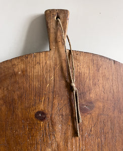 A large early continental chopping board with handle - Nicely worn with a fantastic patina. - SHOP NOW - www.intovintage.co.uk