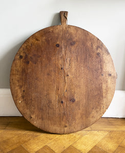A large early continental chopping board with handle - Nicely worn with a fantastic patina. - SHOP NOW - www.intovintage.co.uk