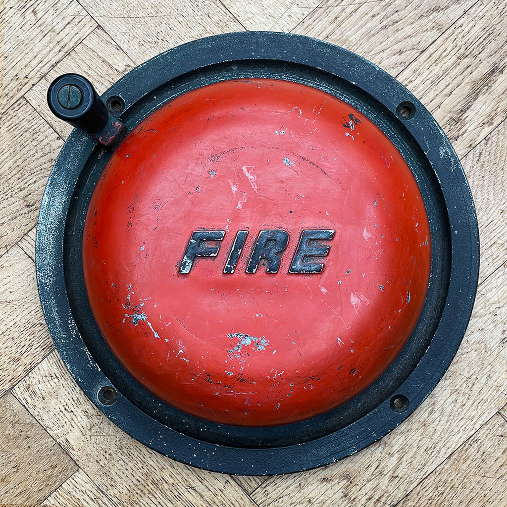 Vintage Hand-Cranked Fire Alarm. Makes a HUGE sound and looks good on the wall too! Great for waking up teenagers or gathering the family for dinner! SHOP NOW - www.intovintage.co.uk