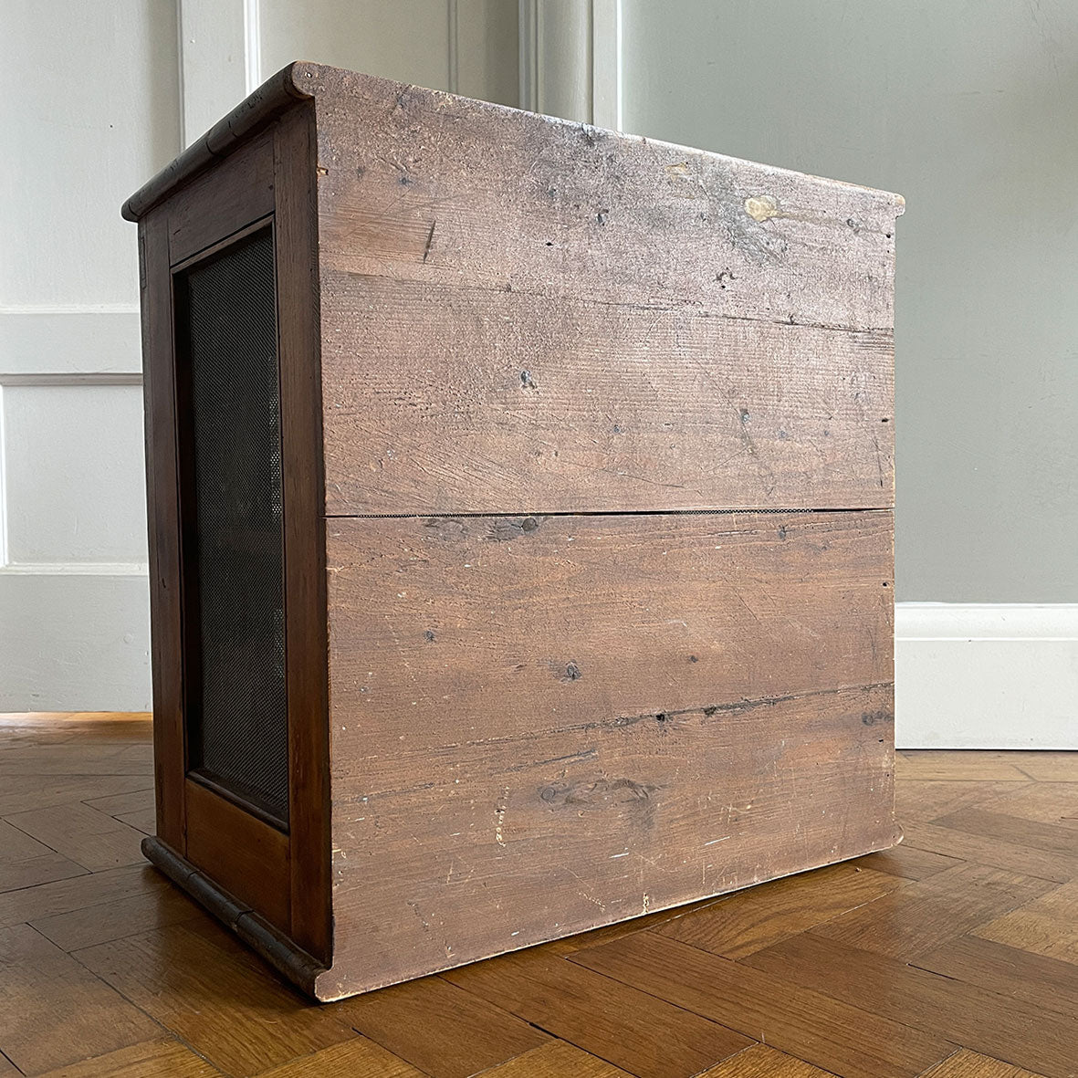 A Vintage Pine Food Safe