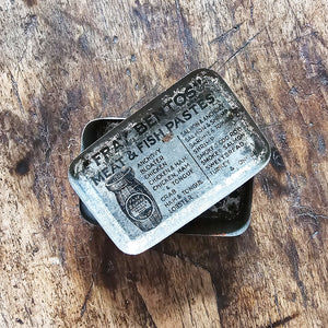 A Vintage 6 Cube OXO Tin from the 1930s with great colours and graphics to the front. The inside lid sees an advert for FREY BENTOS MEAT AND FISH PASTES. Great condition - SHOP NOW - www.intovintage.co.uk