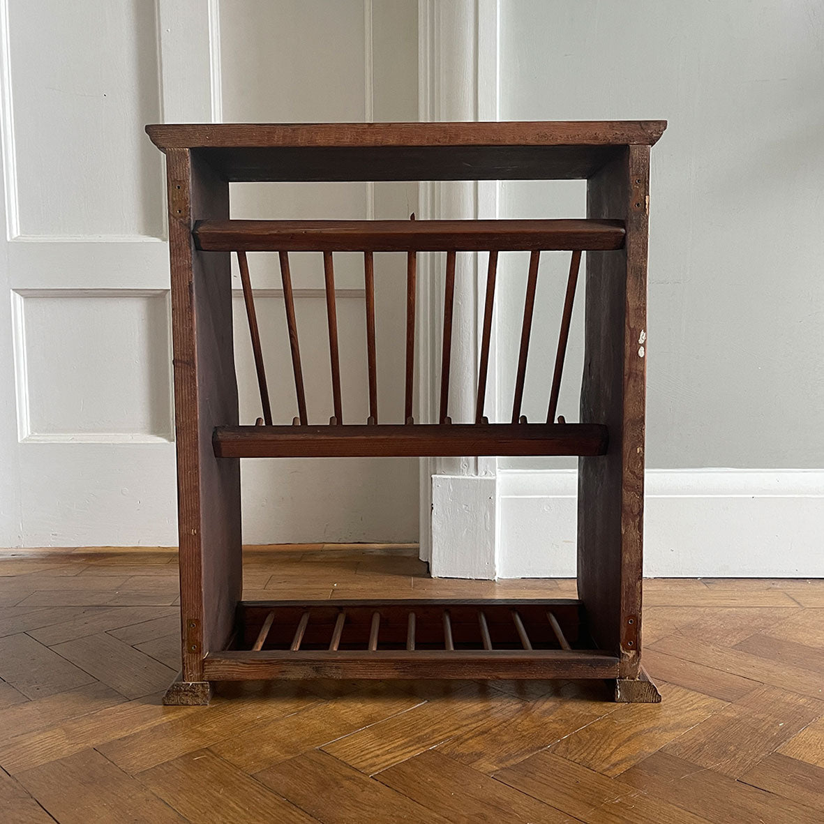 A Vintage Penny Pine Plate Rack perfect for the country farmhouse kitchen. It has a lovely deep dark pine colour too it and an old Victorian One Penny piece inset into the top - SHOP NOW - www.intovintage.co.uk