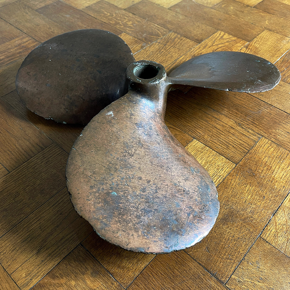 A large antique 3 Blade Bronze Marine Propeller. Very heavy! DIMENSIONS: (Diameter) 45cm (Depth) 10cm - SHOP NOW - www.intovintage.co.uk