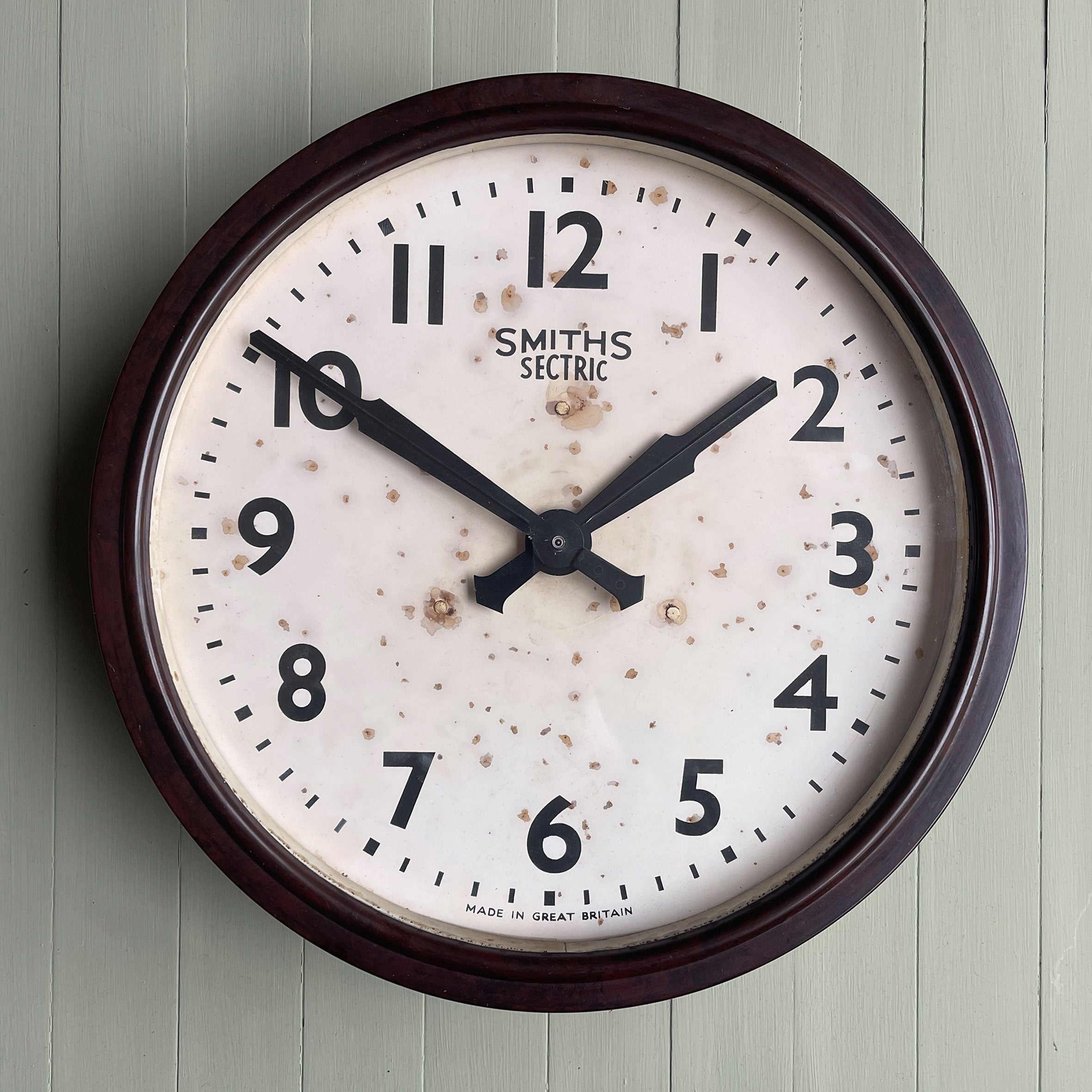 Icônes De Chronomètre Classiques Réalistes. Compteur De Temps En Métal Icônes De Chronomètre Classiques Réalistes. Compteur De Temps En Métal