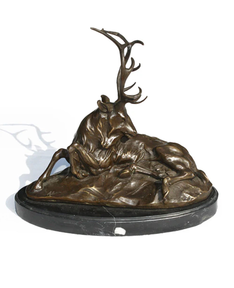 A fine quality 'hot cast' Bronze Stag mounted on an attractive marble block base. Superbly well modelled - SHOP NOW - Intovintage.co.uk