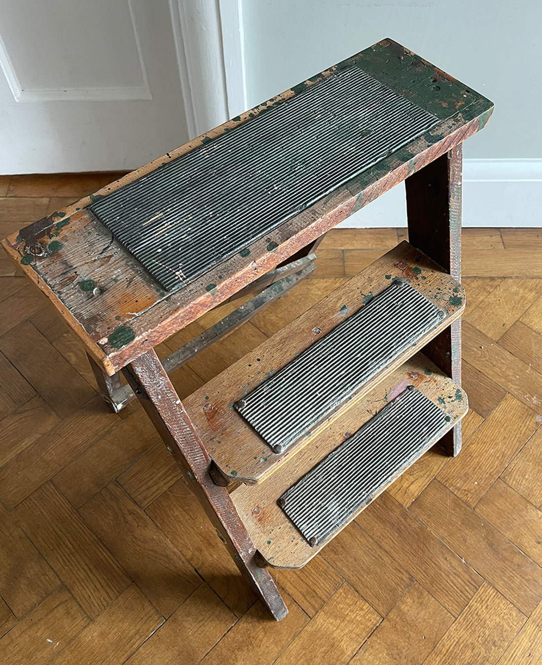A great set of Vintage workshop Step Ladders with loads of wear and original splodges of paint! Very slim when folded so great for storage. - SHOP NOW - www.intovintage.co.uk