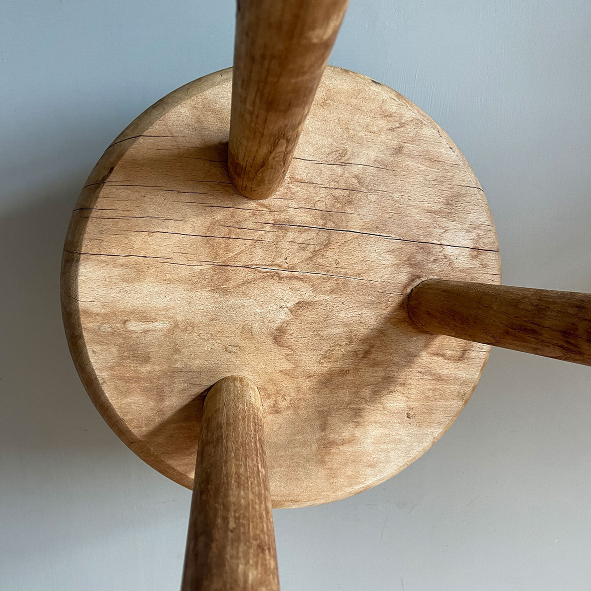 A nice and clean Vintage Elm provincial milking Stool with round seat. Good natural colour - SHOP NOW - www.intovintage.co.uk