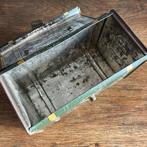 A 'Te Bebe' Trunk Tea Tin