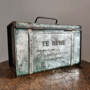 A 'Te Bebe' Trunk Tea Tin