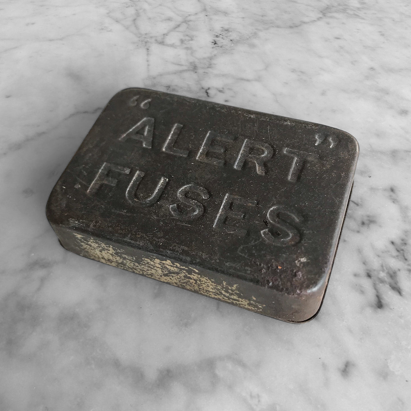 Nice little Alert Fuse Tin - SHOP NOW - www.intovintage.co.uk