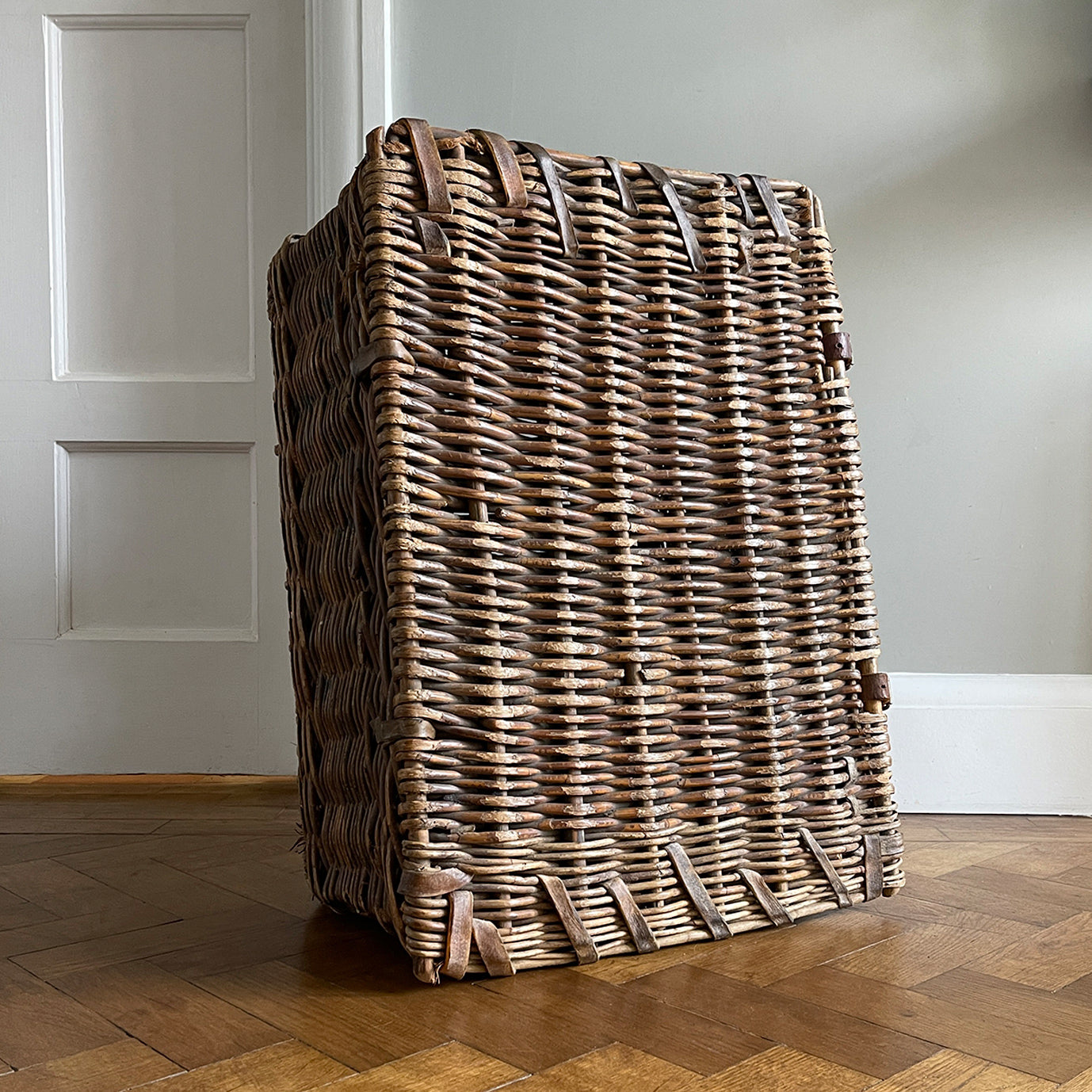 A good looking and practical Vintage Wicker Laundry Basket. This basket would have originally have been used in a commercial laundry Makes great storage in the house or perfect for a summer picnic! - SHOP NOW -www.intovintage.co.uk