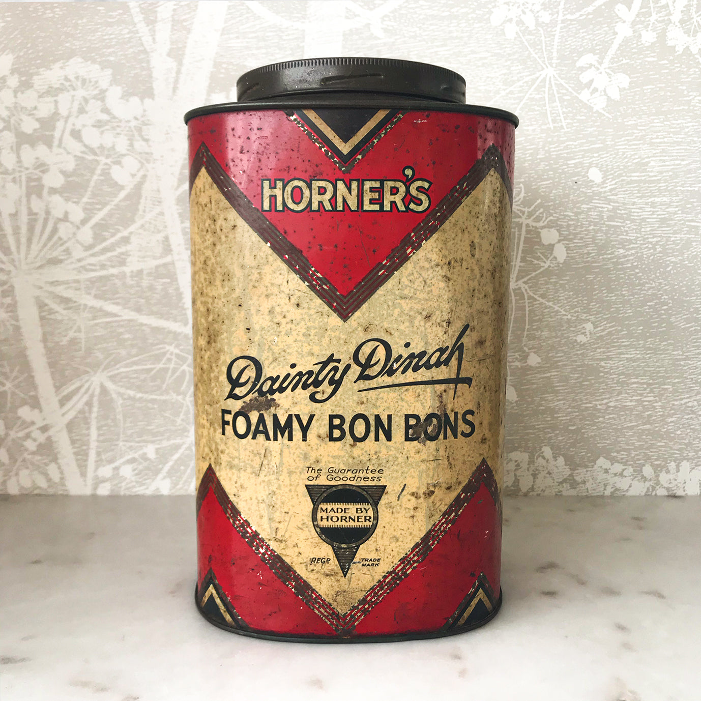 Vintage Horner's Dainty Dinah Foamy Bon Bons Shop Tin in good condition with fantastic graphics and great patina - SHOP NOW - www.intovintage.co.uk