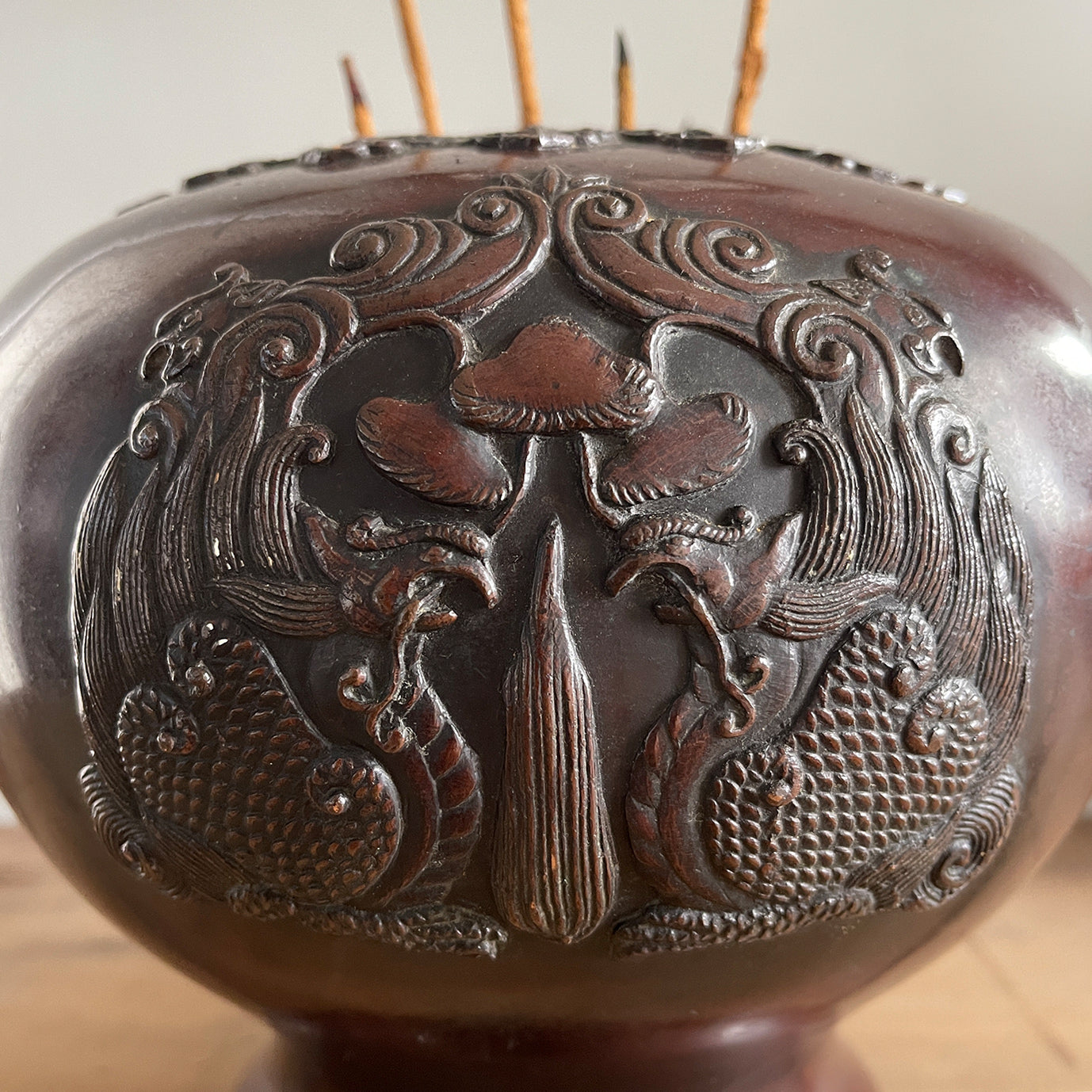 A late Victorian bronze decorated Incense vase. Beautifully decorated with dragons and phoenix bird designs. It has a rich sheen to its surface. A beautiful decorative piece - SHOP NOW - www.intovintage.co.uk