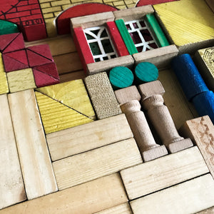 Delightful box of vintage children's building bricks by the Baukasten Toy Company - SHOP NOW - www.intovintage.co.uk