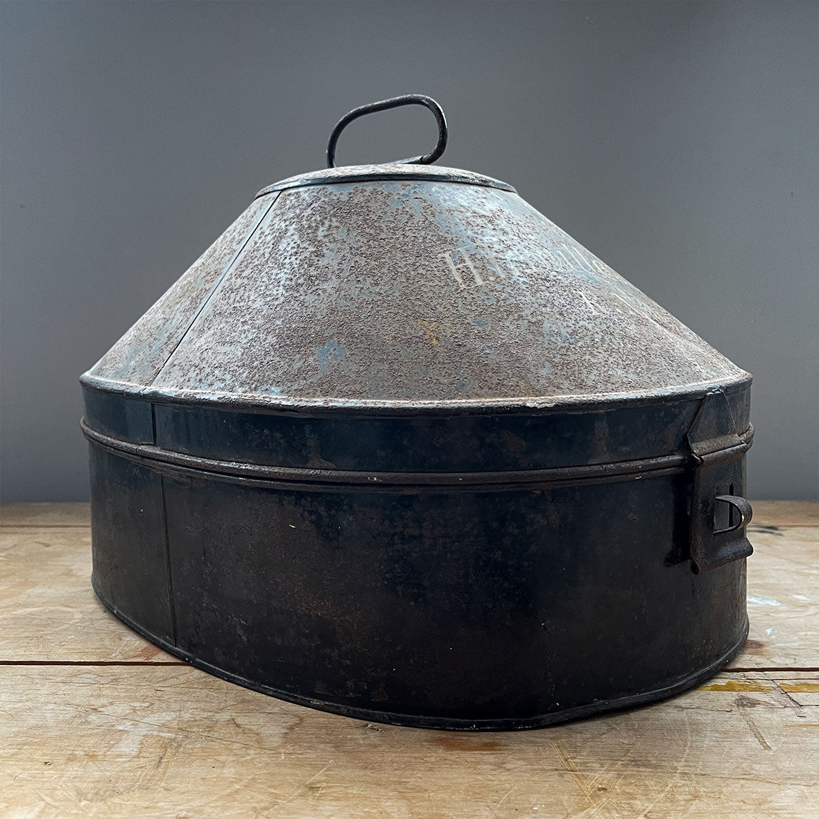 A Royal Naval WW1 (early 1920s) Waterproof White Tropical Service Pith Helmet by the EQUATOR BRAND in its original Japanned tin case - SHOP NOW - www.intovintage.co.uk