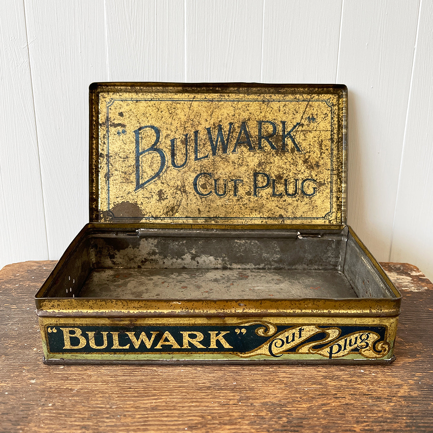 bulwark cut plug tobacco tin Vintage Bulwark Tobacco Tin bulwark cut plug tobacco tin Vintage Bulwark Tobacco Tin