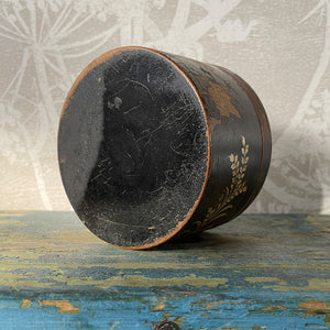 A delightful Oriental wooden Trinket box with lid. Decorated with a Pagoda scene to the lid, with the side having a floral fern decoration. The inside sees a brick red finish with flecks of gold. Great wear to the black paint around the edges on the outside - SHOP NOW - www.intovintage.co.uk