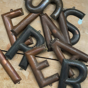 A selection of ten Vintage Copper Letters. Each one has small eyelets making them easy to hang on the wall. Lovely aged colour and patina to each. What words will you make?!! The collection consists of... 1xA 2xE 2xI 1xN 2xR 2xS - SHOP NOW - www.intovintage.co.uk