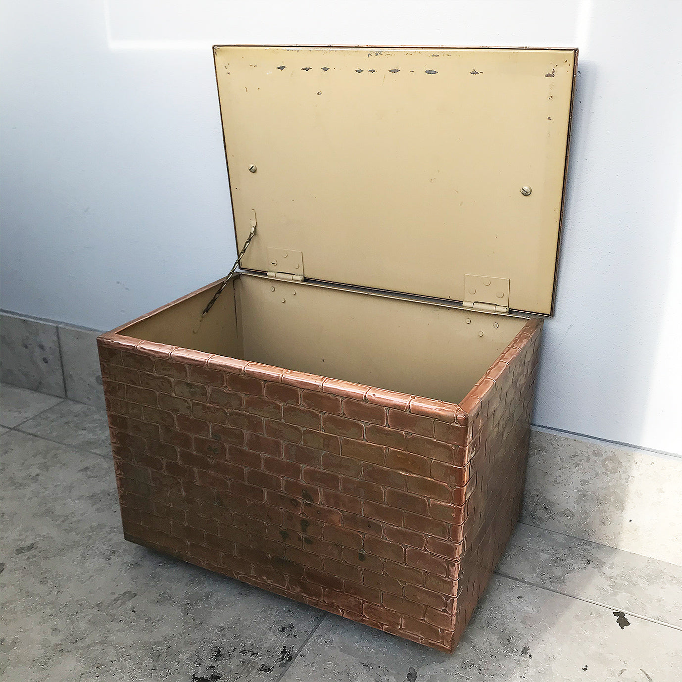 Stylish useful Vintage Copper trunk. It has a brick like pattern and a great patina - SHOP NOW - www.intovintage.co.uk