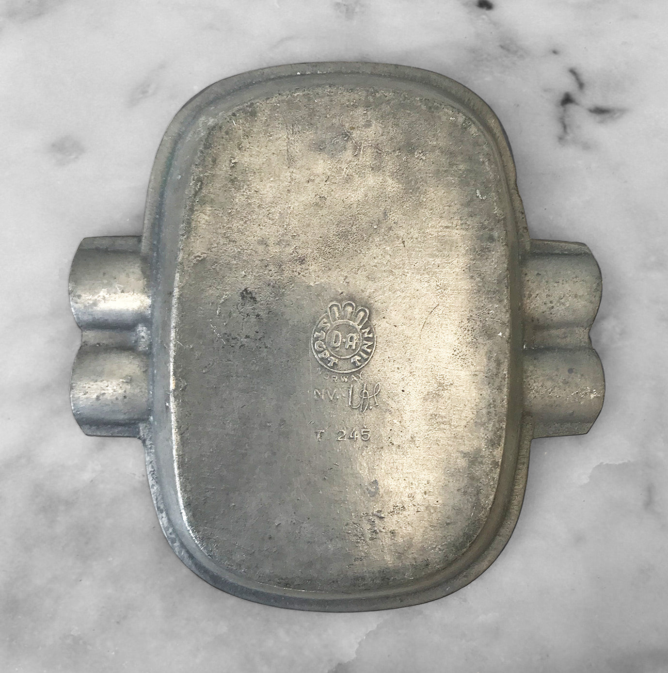 A Vintage David Anderson Norwegian Cast Pewter Cigar Ashtray with an Art Deco design to the front. Marked DA Stopt Tinn, Norway NV T245 to the back - SHOP NOW - www.intovintage.co.uk