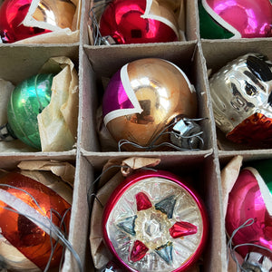 An original box of 1950’s Christmas Baubles. 12 brightly coloured vintage baubles, eleven glass and one plastic - SHOP NOW - www.intovintage.co.uk