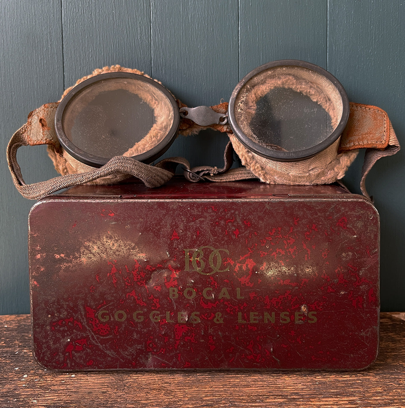 Cool pair of Vintage Racer/Pilot Goggles in a Vintage BOC Bocal Goggles & Lenses Tin. - SHOP NOW - www.intovintage.co.uk