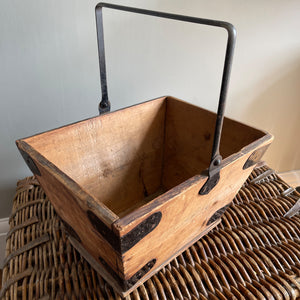 A Period House Maid's Pine Trug with sturdy metal handle and strapping. It has a removable top tray containing 4 compartments and still has the original 'IMPROVED HOUSE MAID'S BOX' label to the front. Good strong sturdy construction - SHOP NOW - www.intovintage.co.uk