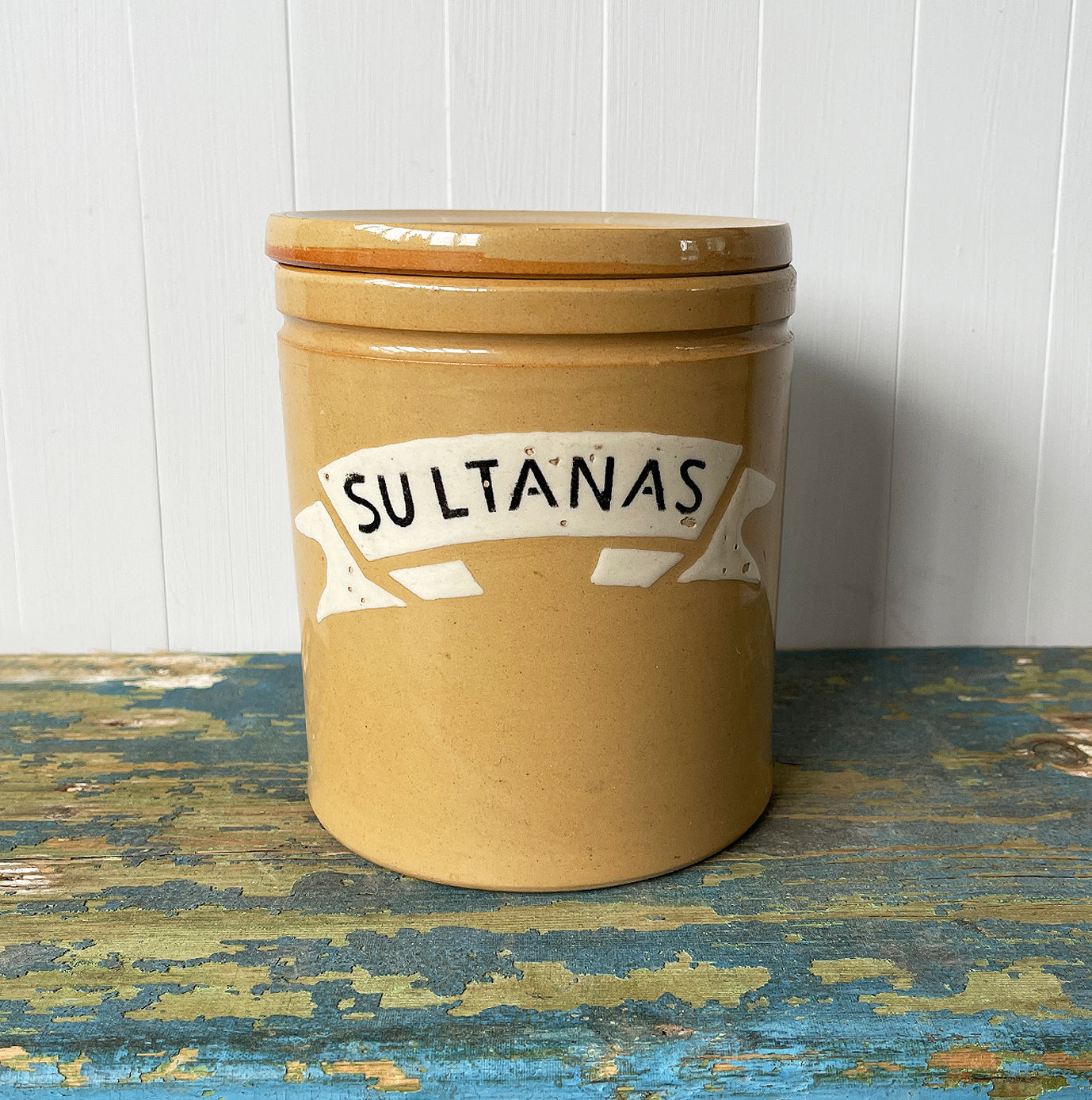 An early 19th C Langley Stoneware Storage Sultana Jar. Good looking and practical for the kitchen - SHOP NOW - www.intovintage.co.uk