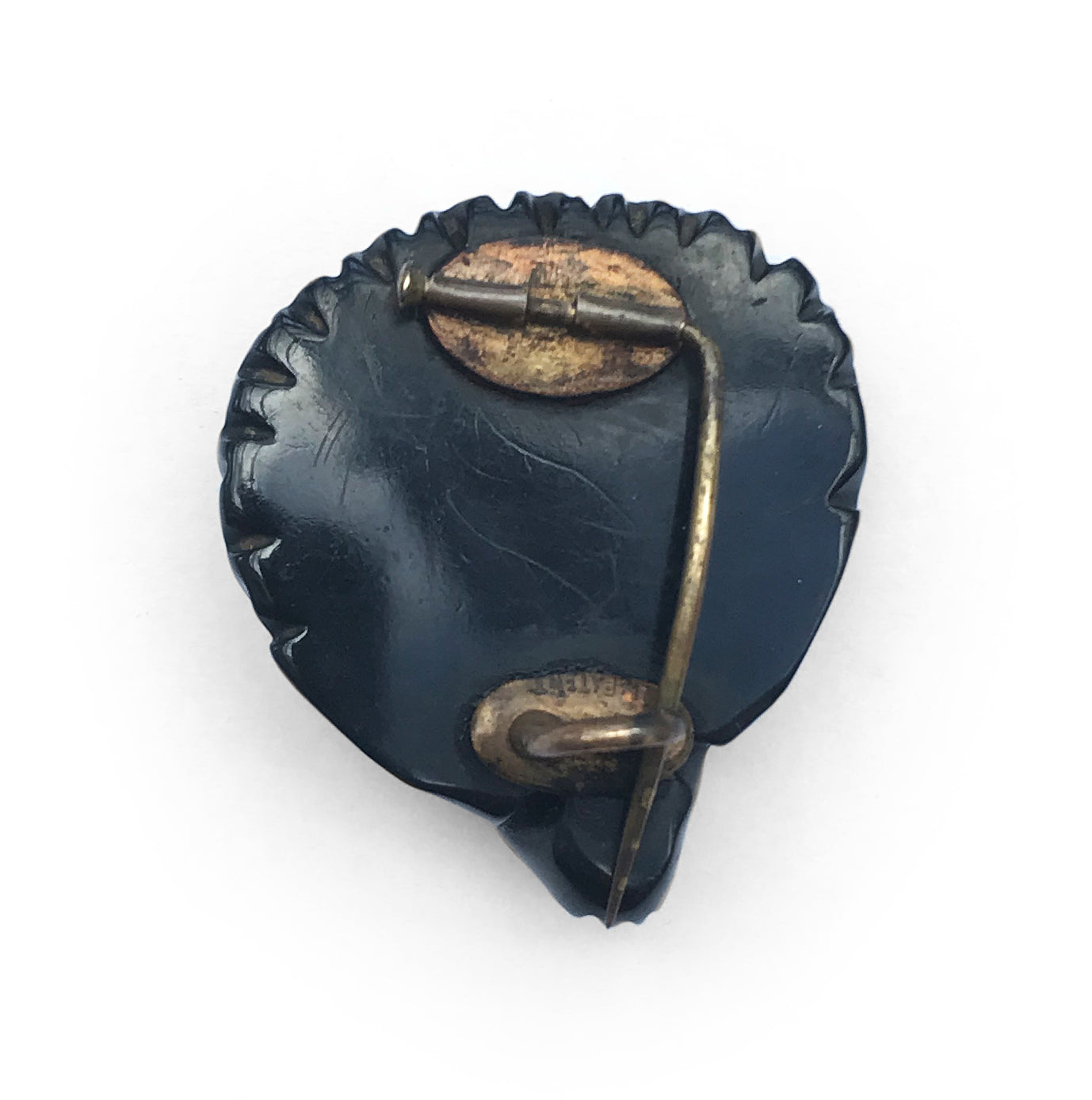 Beautiful, tactile piece of Victorian Whitby Jet carved in to a cockle shell - SHOP NOW - wwwintovintage.co.uk