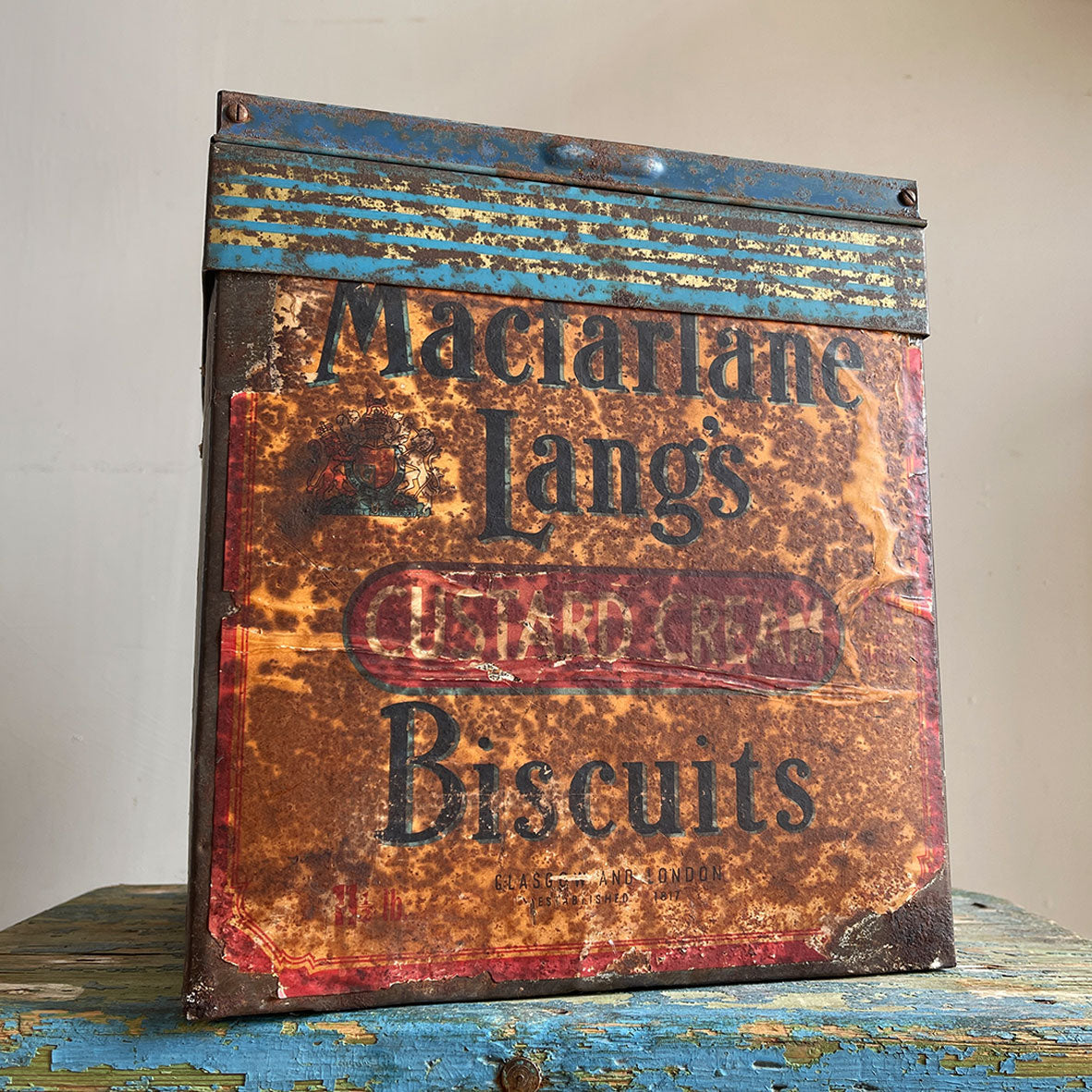 A Macfarlane & Lang large square Custard Creams Biscuit Tin with glass top display lid. This tin would have been used in a shop to store and display biscuits for sale. Fantastic aged patina to the front graphics. - SHOP NOW - www.intovintage.co.uk