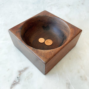 An Antique Mahogany Money Bowl. Good convenient size. Beautifully turned and very tactile. Ideal for keeping your spare change in or other bits and bobs. These trays were made to be used by shop keeps and market traders in the late 19th and early 20th century - SHOP NOW - www.intovintage.co.uk