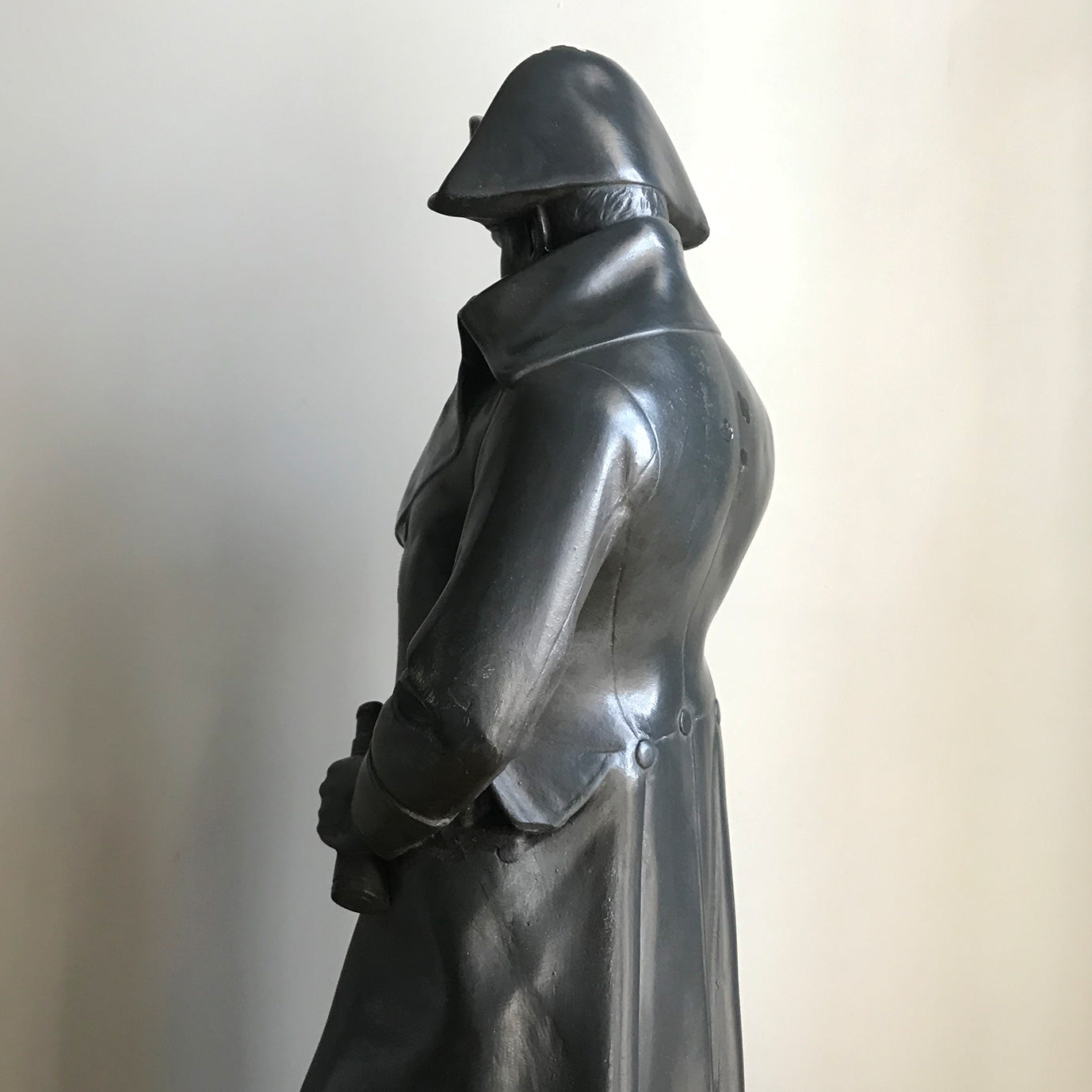 A large plaster figurine of the mighty Napoleon Bonaparte by Austin Productions Inc. Great original colour, and good size - SHOP NOW - www.intovintage.co.uk