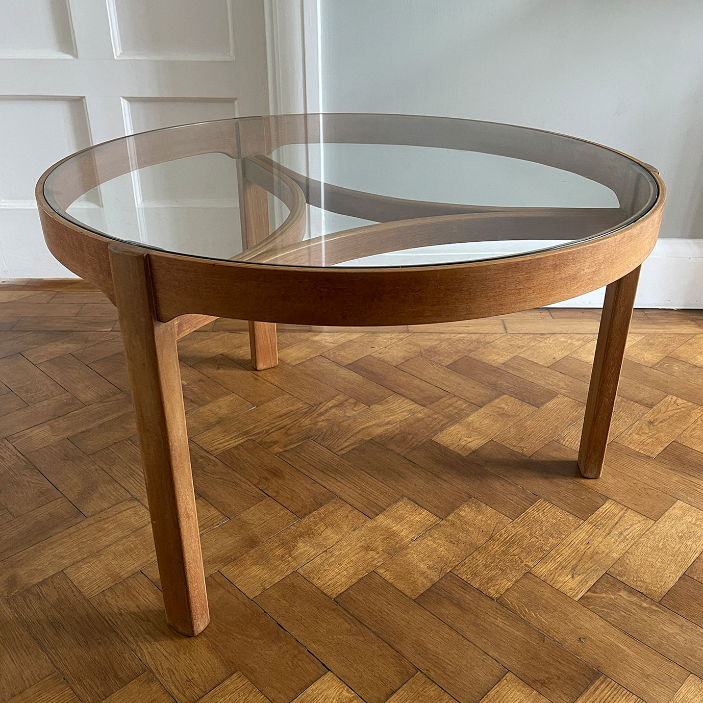 A mid century Trinity coffee table by Nathan c.1960. Crafted from quality teak with oak legs. Beautifully simple design and clearly influenced by the Scandinavian aesthetic - SHOP NOW - www.intovintage.co.uk