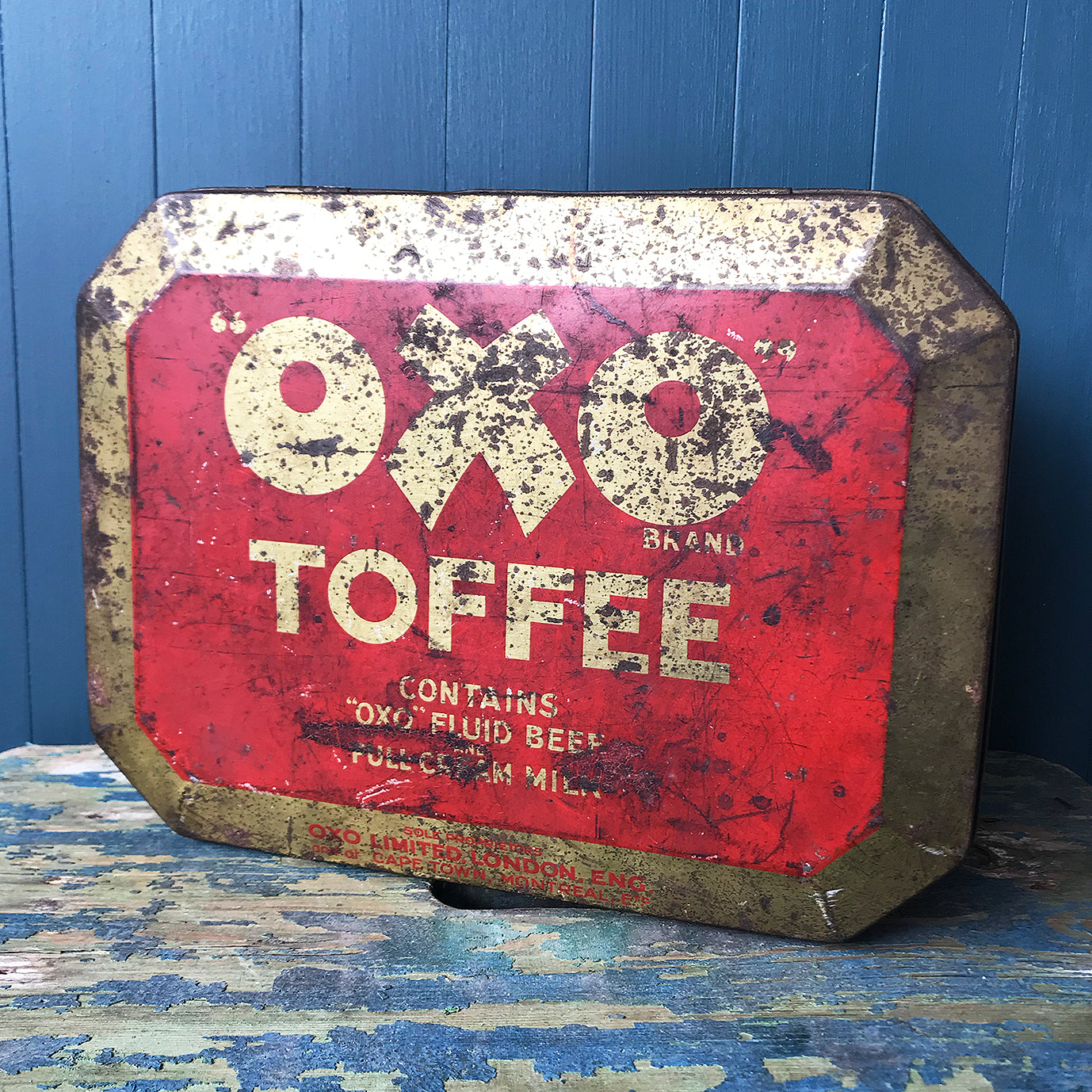 A rare OXO Toffee Tin made to hold the very short-lived product Oxo Toffee. The inside lid graphics state that the toffee&nbsp;"Contains Oxo Fluid Beef and Full-Cream Milk" - SHOP NOW - www.intovintage.co.uk