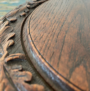 A beautifully deep carved Antique Oak Breadboard with pretty oak leaf detail to the edge. Signed to the back. In excellent condition and still nice and flat with no warping - SHOP NOW - www.intovintage.co.uk