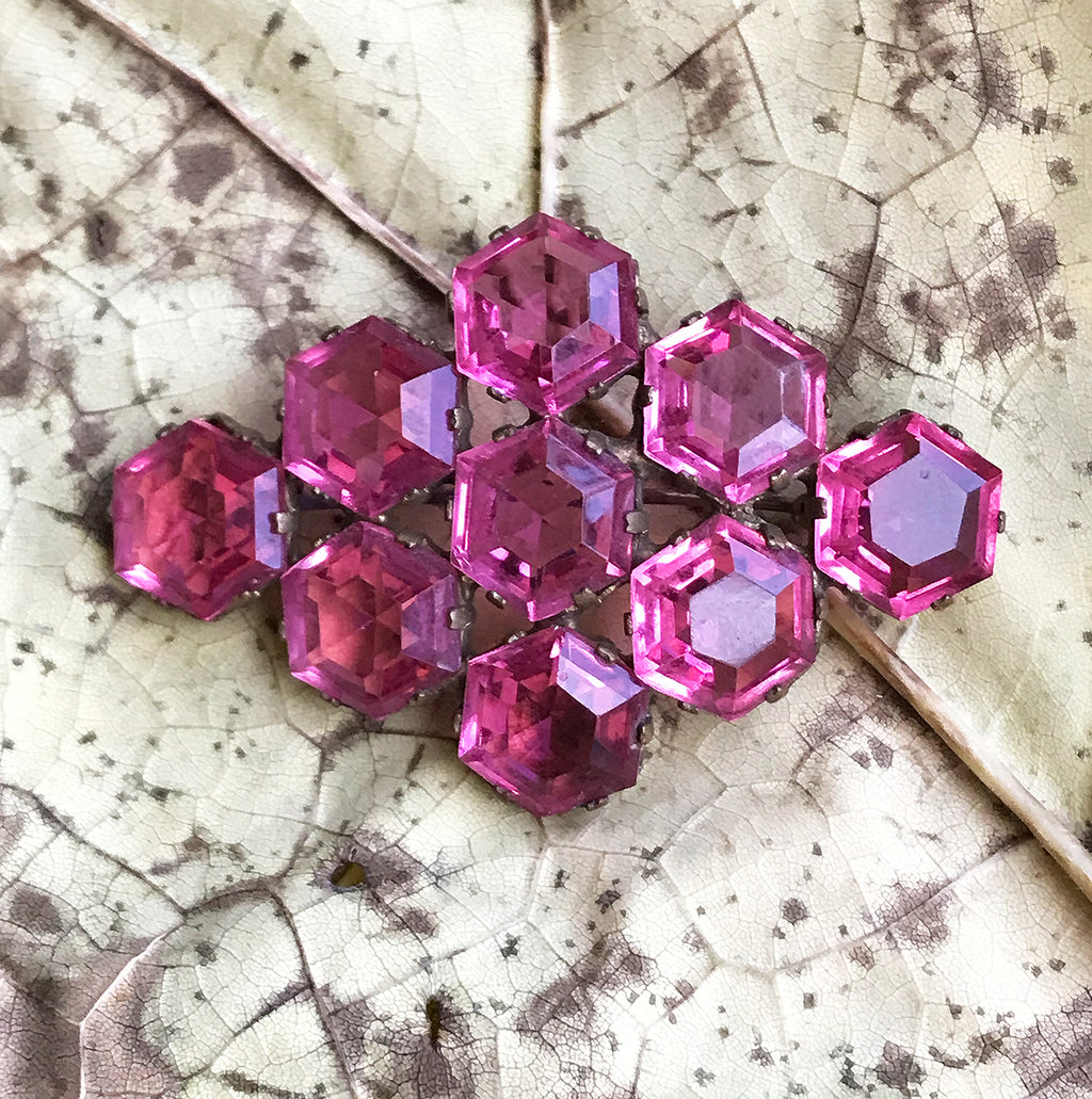 Excellent quality Edwardian Brooch with with nine faceted pink glass stones - SHOP NOW - www.intovintage.co.uk