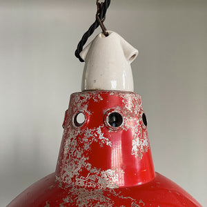 There's a fantastic Patina on this Vintage Red Industrial Shade. The red colour really pops and with the surface metal corrosion to the paint makes it a great fitting to juxtapose against a modern clean setting - SHOP NOW - www.intovintage.co.uk
