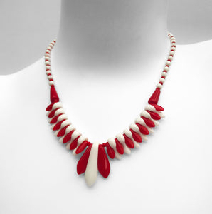 Vintage 1970's Necklace. Find this and other Vintage jewellery for sale at Intovintage.co.uk. 