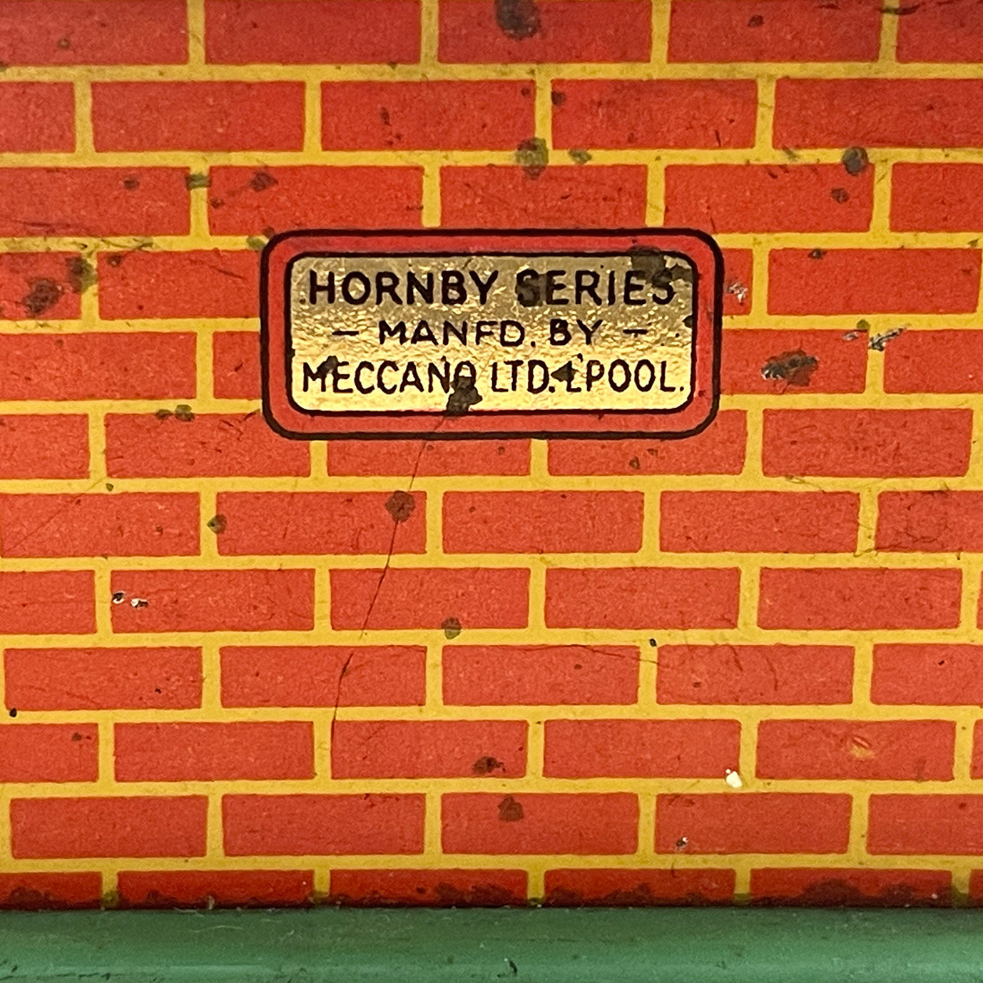 A scarce pre-war Hornby/Meccano O Gauge Tinplate Brink Allotment Shed. Great colours and detail within the print. The Hornby/Meccano mark appears on the reverse - SHOP NOW - www.intovintage.co.uk