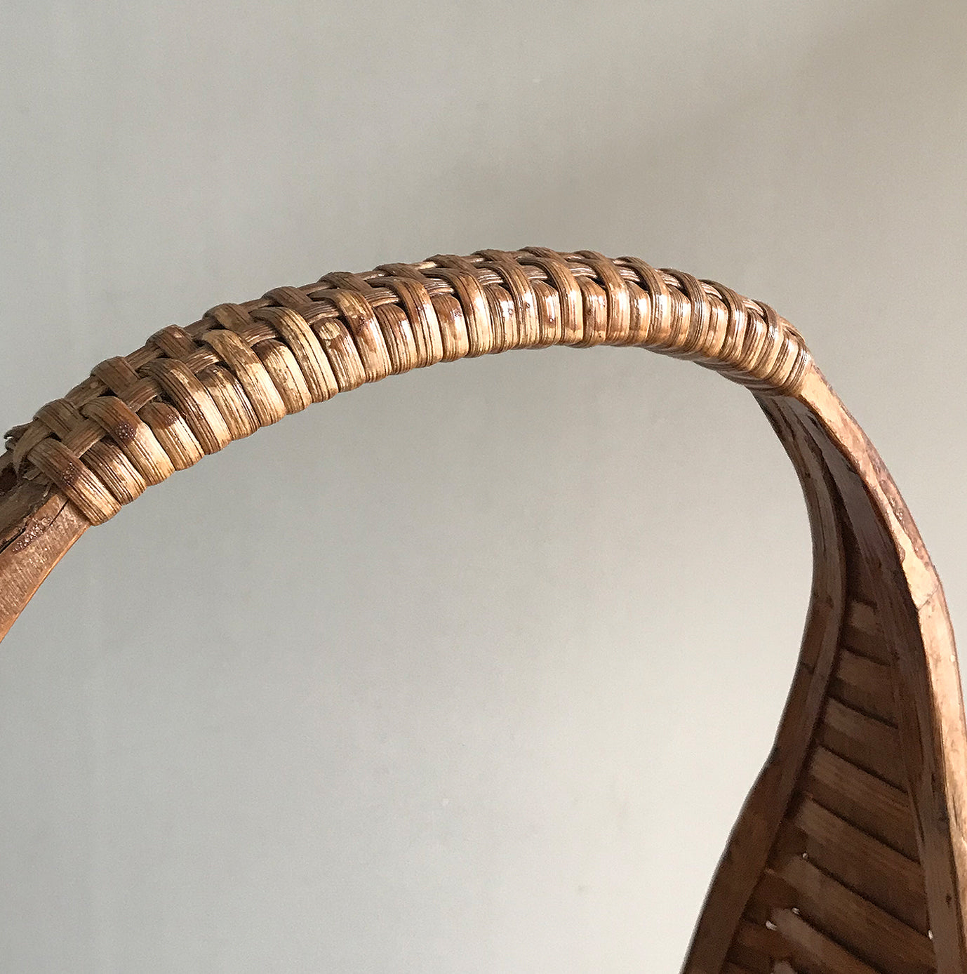 A good looking and practical tall Spanish Bread Basket. This basket would have originally have been used for long sticks of bread and would still serve that purpose well today. Or, you could always use it as an umbrella holder! - SHOP NOW -www.intovintage.co.uk