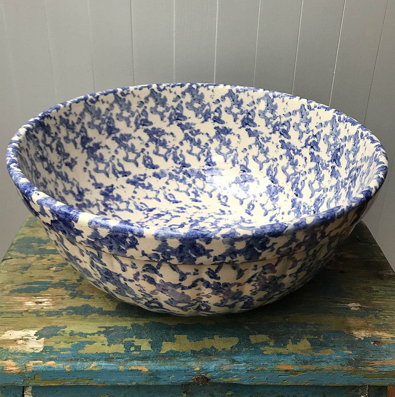 Large & beautiful Blue & White Sponge ware Mixing Bowl with a scolloped edge to the outside - SHOP NOW - www.intovintage.co.uk