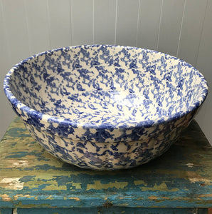 Large & beautiful Blue & White Sponge ware Mixing Bowl with a scolloped edge to the outside - SHOP NOW - www.intovintage.co.uk