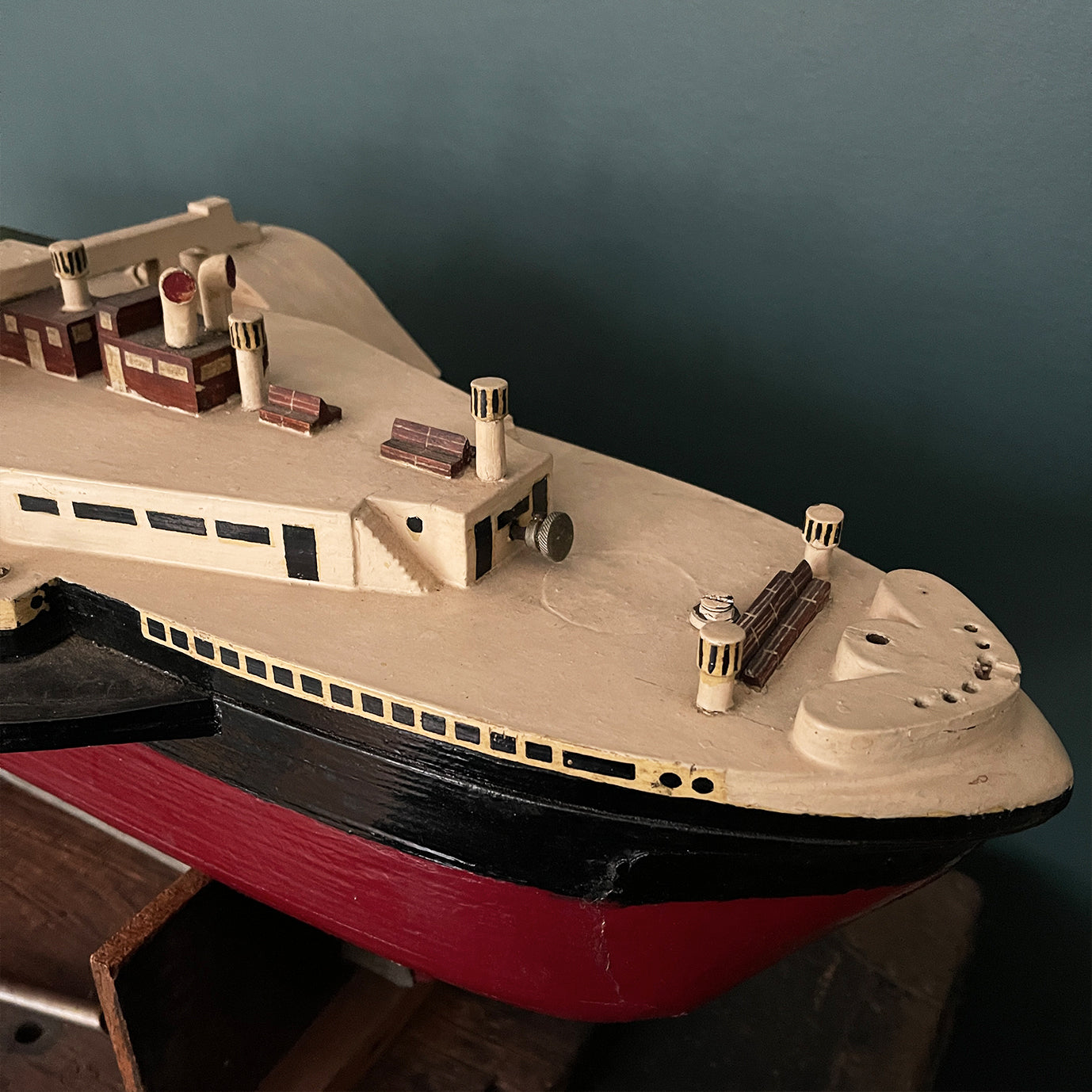 A wonderful large naive scratch built model of The Royal Eagle steam ship with an internal clockwork mechanism that drives the paddles. Comes with its original winder and handle that you clip on to make it easier to carry - SHOP NOW - www.intovintage.co.uk